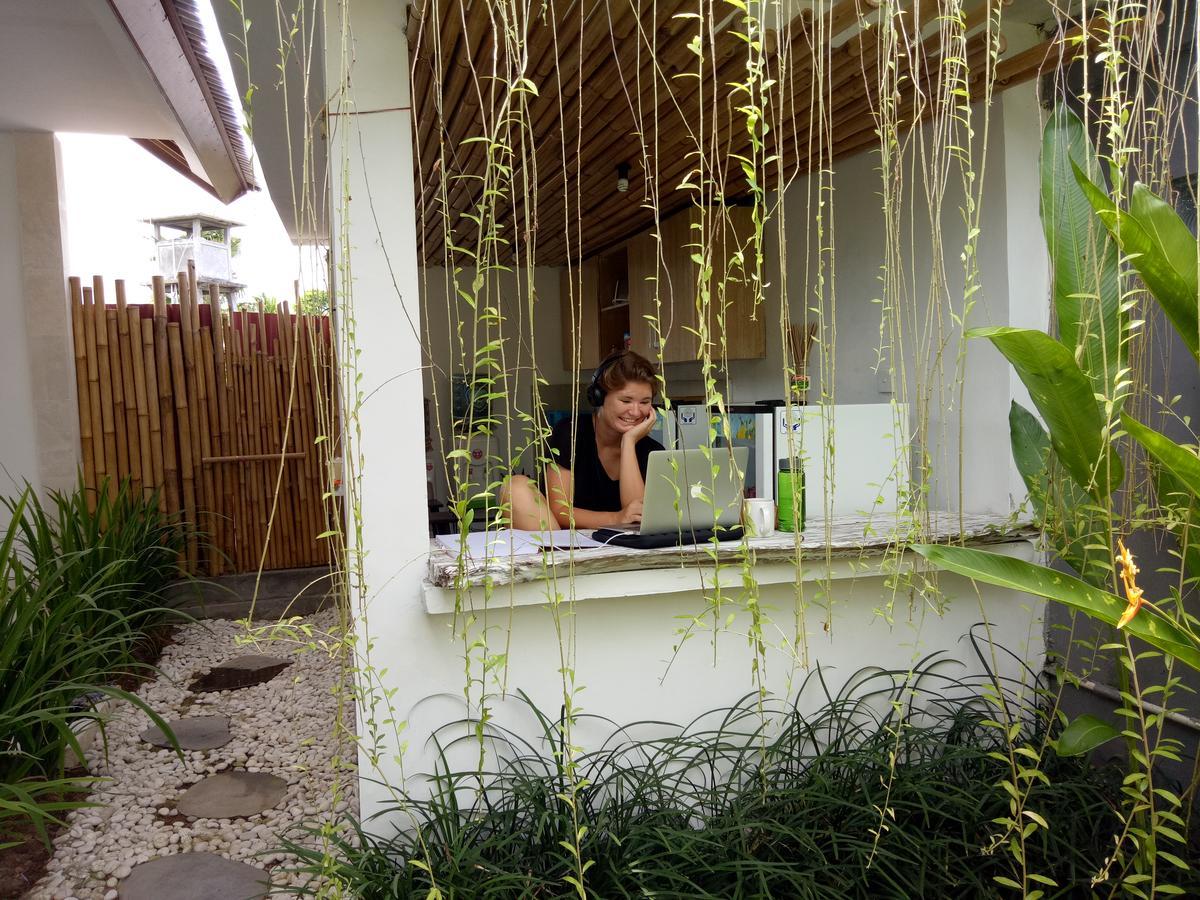 Andy Guesthouse Canggu Eksteriør billede